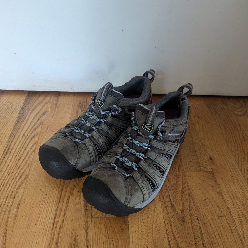 Women's KEEN Shoes SZ 8.5